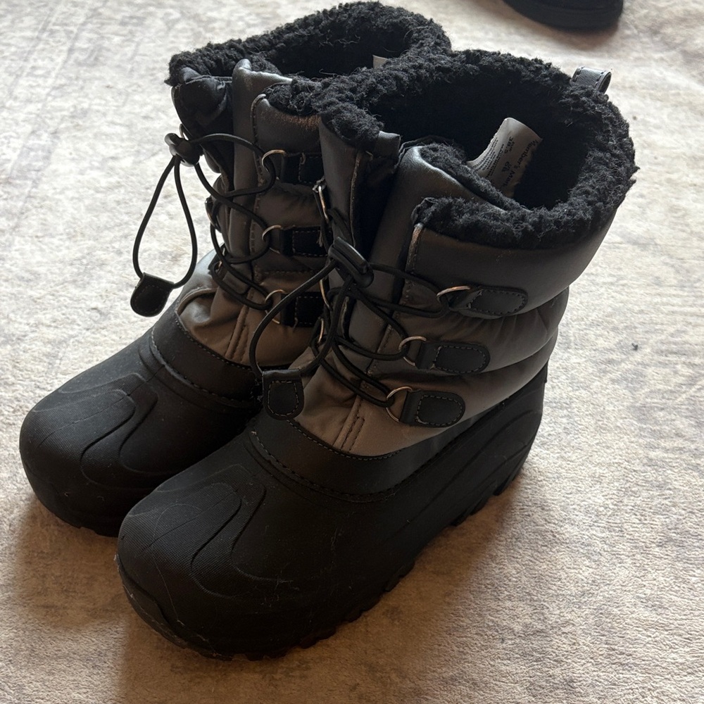 Members Mark Boys Black and Gray Winter Boots